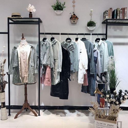 超個(gè)性時(shí)尚女裝店名女裝外套陳列圖片常熟服裝批發(fā)市場(chǎng)女裝