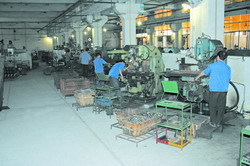 電阻成型機(jī),成型機(jī),電容剪腳機(jī),切腳機(jī),分板機(jī),跳線機(jī),磨刀機(jī),晶體成型機(jī),LED燈成型機(jī),PC板切腳機(jī),整形機(jī),磨字機(jī),鎢鋼刀片,振動盤等。,工廠,廠商-東莞(市)億榮電子設(shè)備